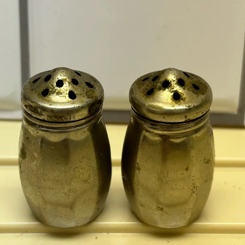 Vintage Set Small Baronial Plate Panel Salt & Pepper Shakers Silver Tone